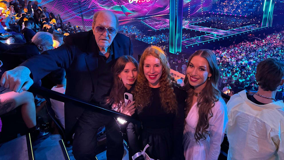 Ralph Siegel feiert ESC-Party in Basel mit Familie