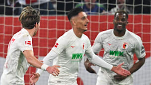 Bayern pennt komplett, aber …: DIESES Tor wollte Augsburg erst nicht haben!
