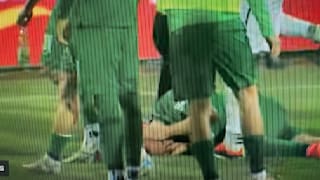 Schlimme Szenen in der Regionalliga: Böller explodiert neben Spieler