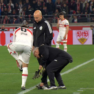 1. Bundesliga: Schnürsenkel-Panne bei Pleite vom VfB Stuttgart