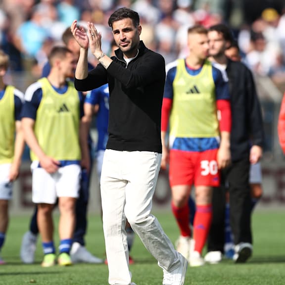 Bayer Leverkusen: Gut für die Trainer-Suche?: Cesc Fabregas deutet Como-Abschied an