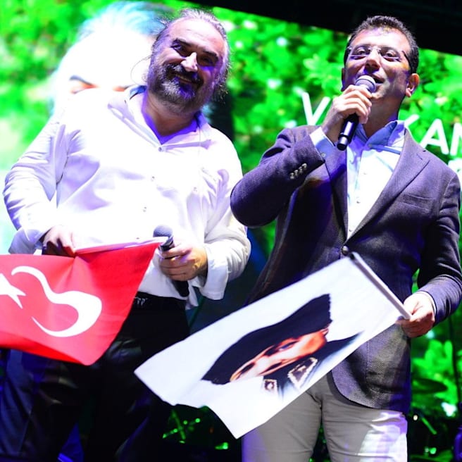 Türkei: Sänger Volkan Konak stirbt nach Zusammenbruch bei Zypern-Show