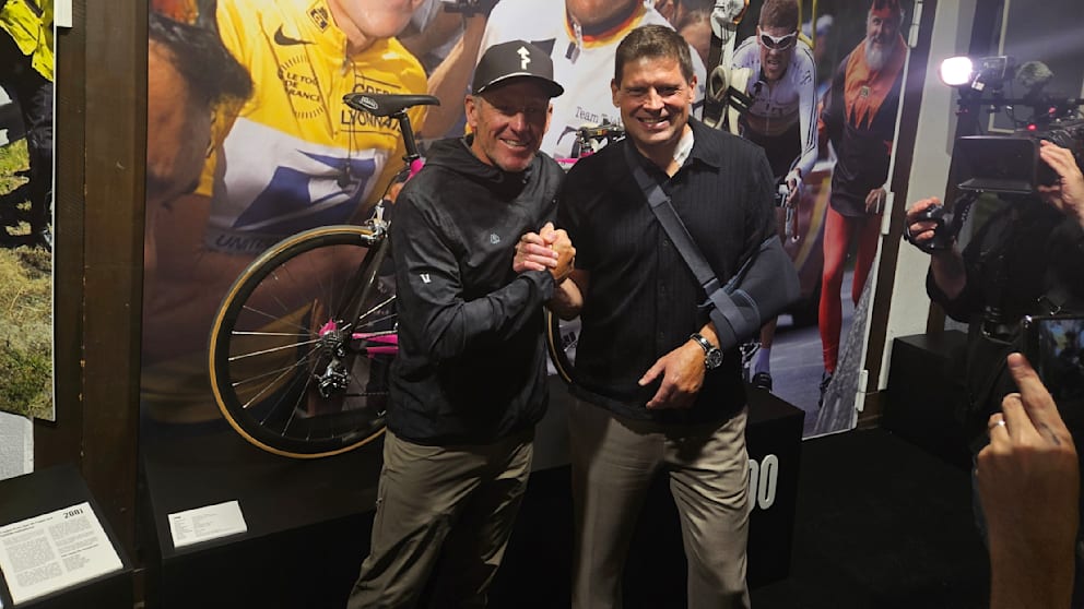 Lance Armstrong schreibt emotionale Zeilen an Jan Ullrich bei Besuch im Museum