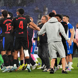 Trainer stoppt Party: Hansi Flick erklärt Zoff bei Barças Meister-Feier