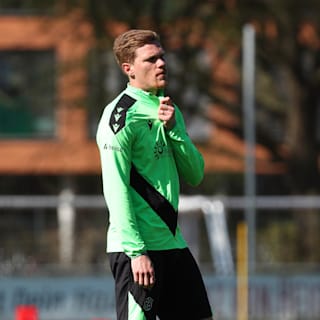 Hannover 96: Rückschlag bei Top-Star Marcel Halstenberg