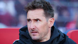 Club-Coach Miroslav Klose (46) stellte zuletzt gegen Köln (1:2) Ersatzkeeper Michal Kukucka (23) ins Tor
