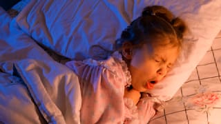 Keuchhusten: Symptome, Behandlung und Ansteckung