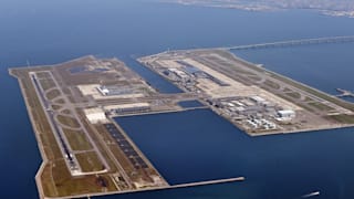Warum versinkt der Kansai-Flughafen immr mehr im Meer?