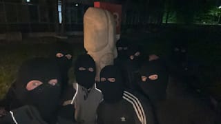 Polizeieinsatz vor Antenne Bayern wegen dieser Masken-Männer