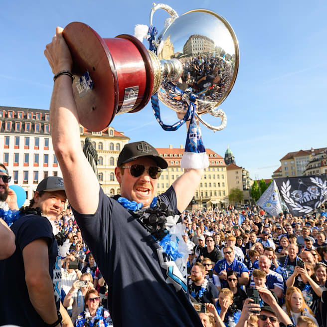 Eishockey: Polizei hilft Dresden beim Pokal-Schmuggel