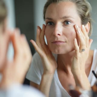 Falten, Akne, Neurodermitis: So schädlich ist Zucker für Ihre Haut