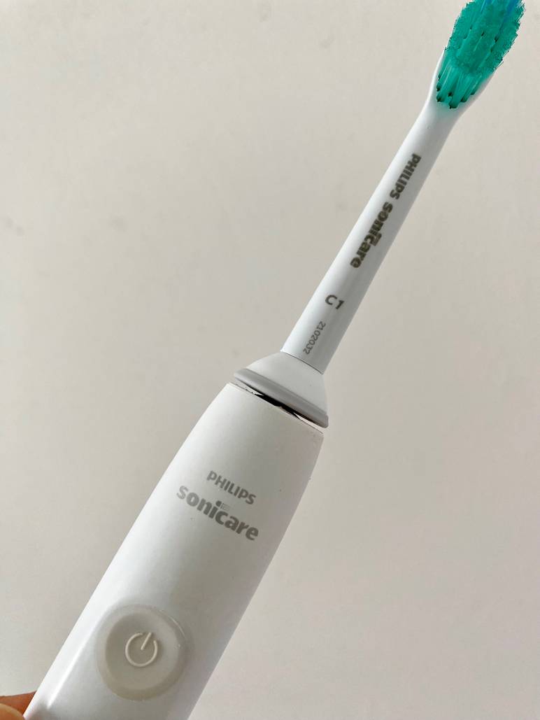 eine elektrische Zahnbürste Philips Sonicare
